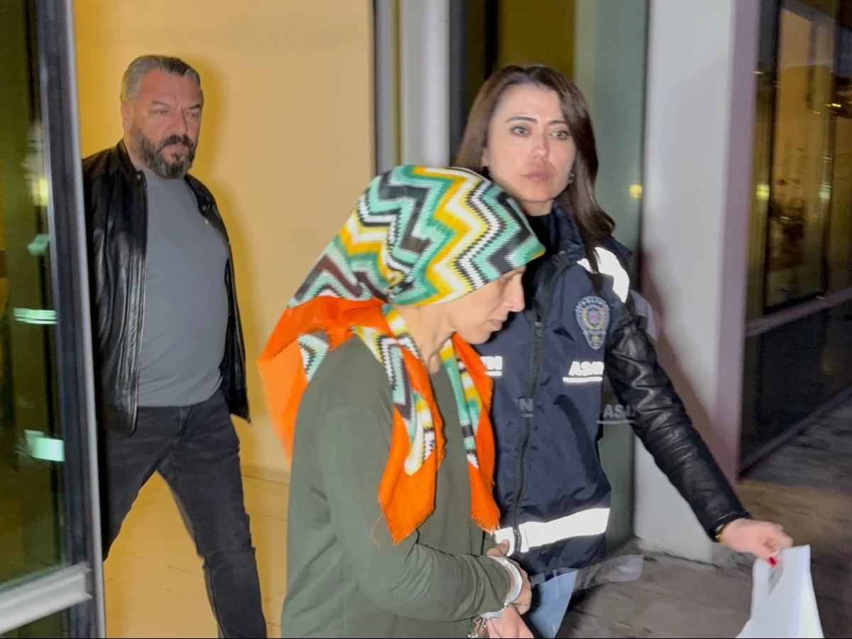 Evde doğurduğu bebeğini öldürüp çöpe attı!