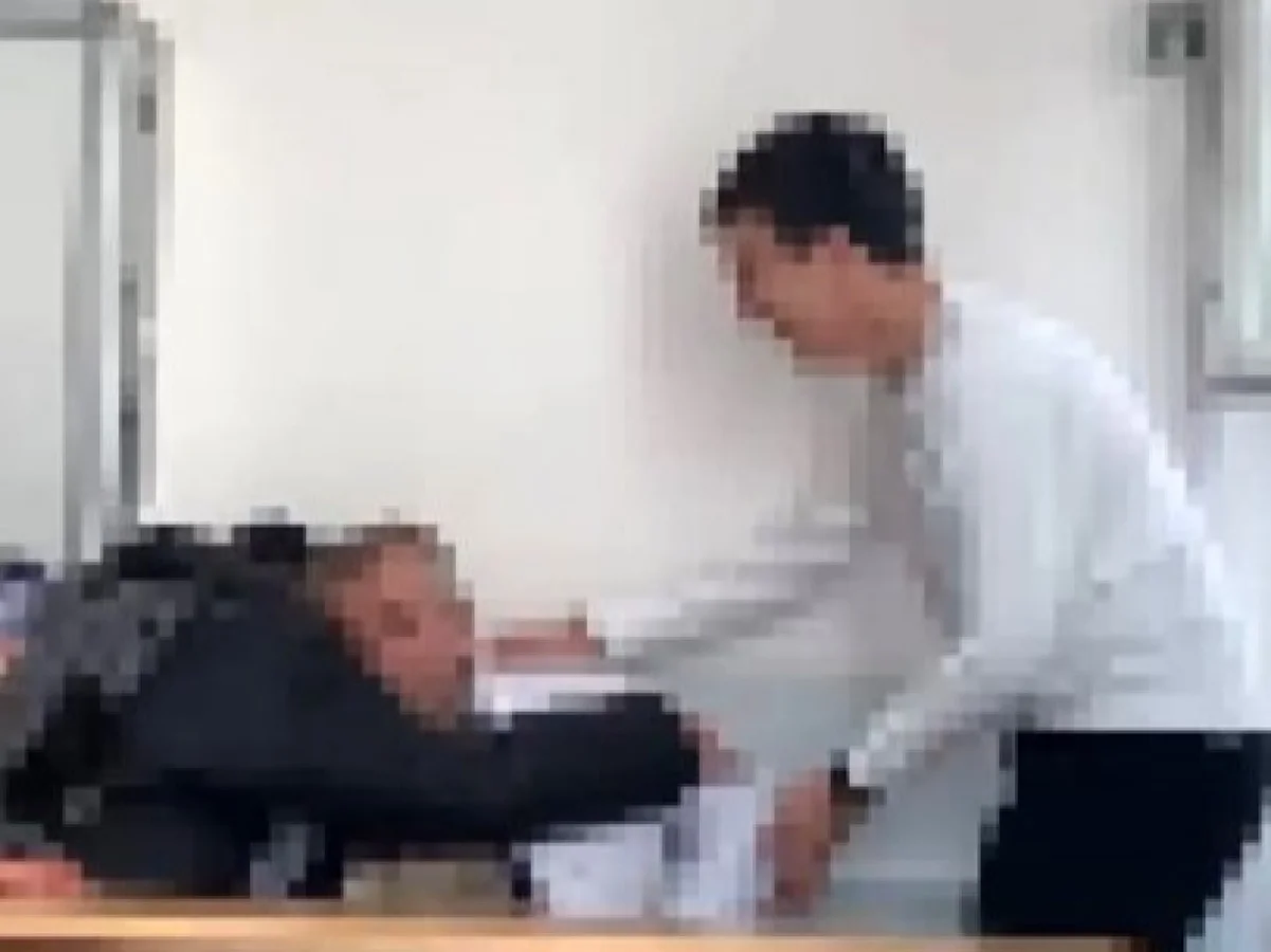 Skandal görüntüler! Lise öğrencileri, öğretmenleriyle dalga geçip kayda aldı