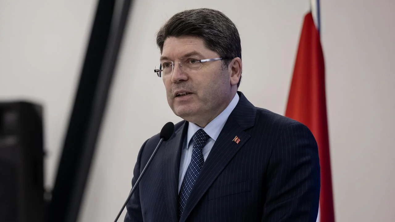 "Cumhurbaşkanına hakaret hukuka yapılmış bir saldırı"