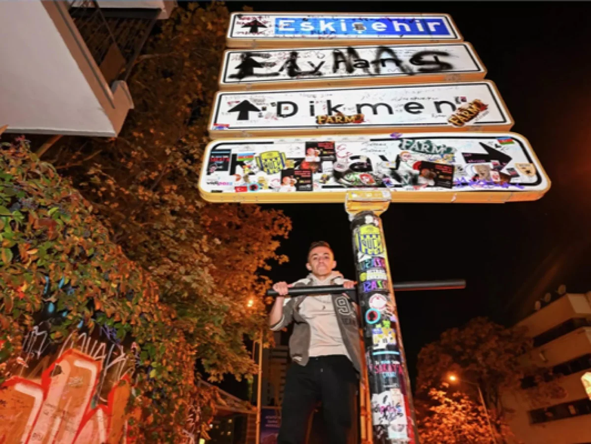 Ankaralılara Kızılay tabelası dayanmıyor! Arkasına barfiks demiri koyuldu