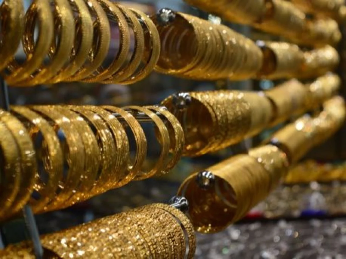 Altın haftaya düşüşle başladı! İşte 29 Aralık 2025 Cumhuriyet altını, 14-22 ayar bilezik, yarım, çeyrek ve gram altın fiyatları