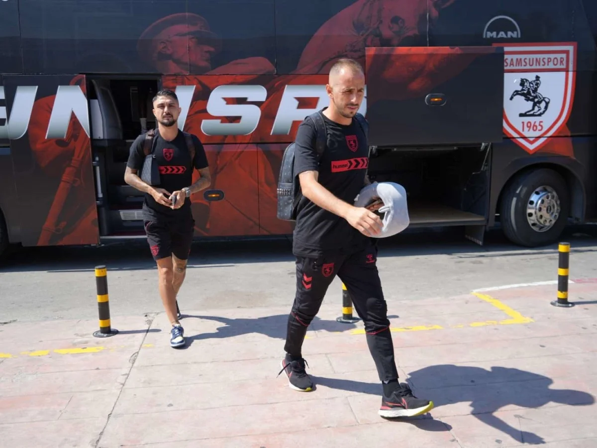 Samsunspor, Panathianikos maçı için Atina'ya gitti