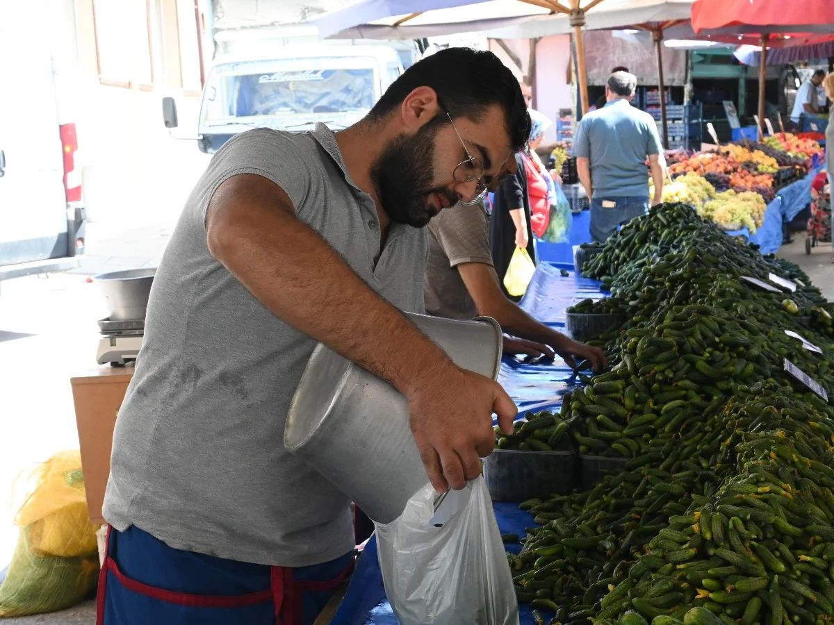 Kış mevsiminin yaklaşmasıyla turşu hazırlıkları başladı