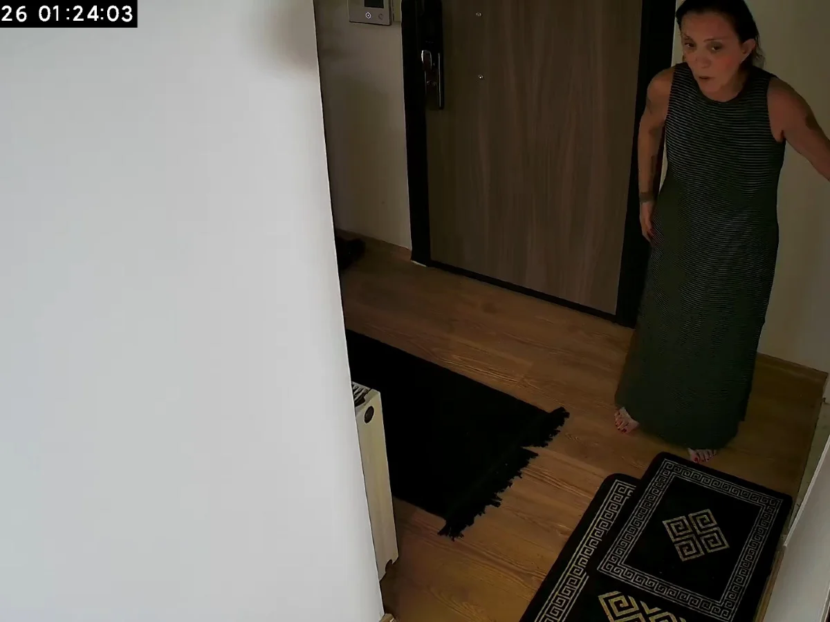 O görüntüler çok merak edilmişti! Güllü'nün düşmeden önce evdeki görüntülerinin tamamı ortaya çıktı