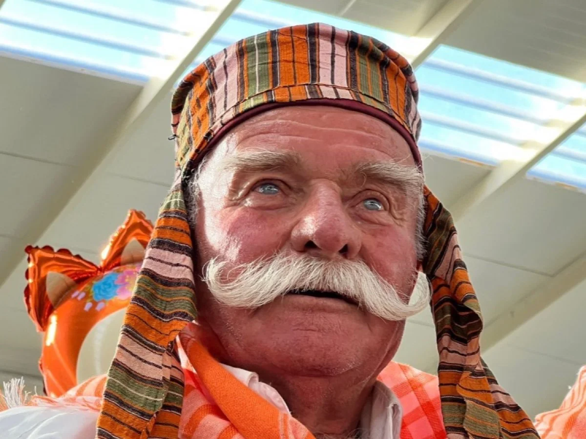 "En Gösterişli Pala Bıyık Yarışması"