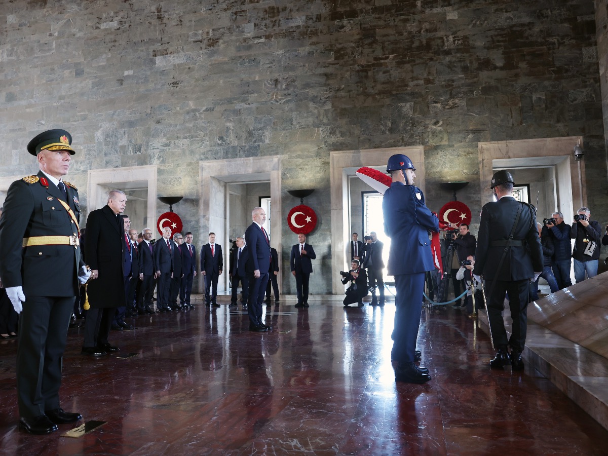 Cumhurbaşkanı Erdoğan başkanlığındaki devlet erkanı Anıtkabir’i ziyaret etti