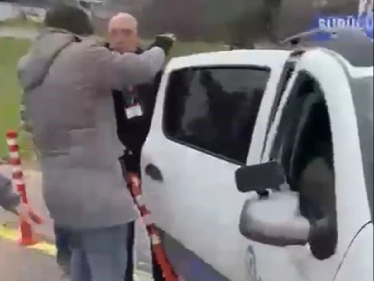 Ehliyet sınavından 7'inci kez kalınca ortalığı birbirine kattı