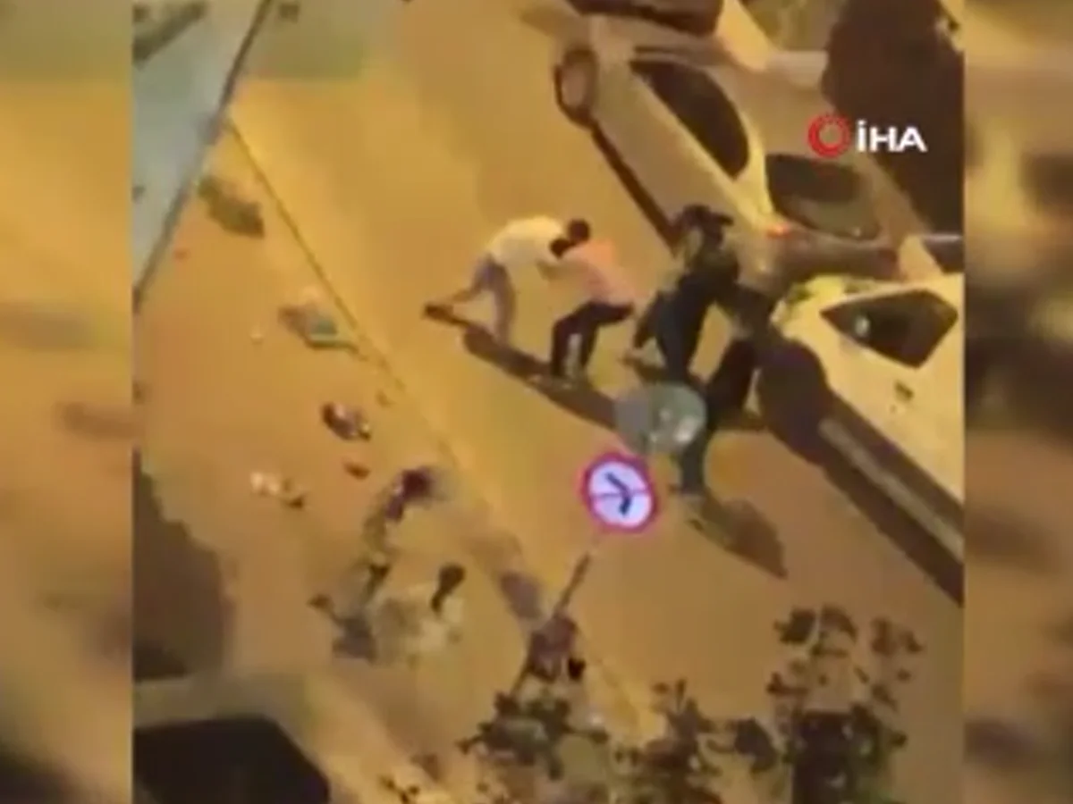 Parkta oynayan çocuklar birbirine girdi! Olay beklenmedik bir yere gitti