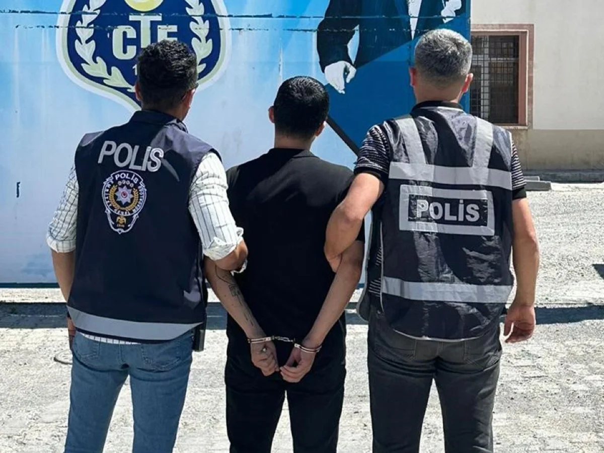 Sahte kimlikle Gürcistan’a kaçacaktı Kars’ta yakalandı