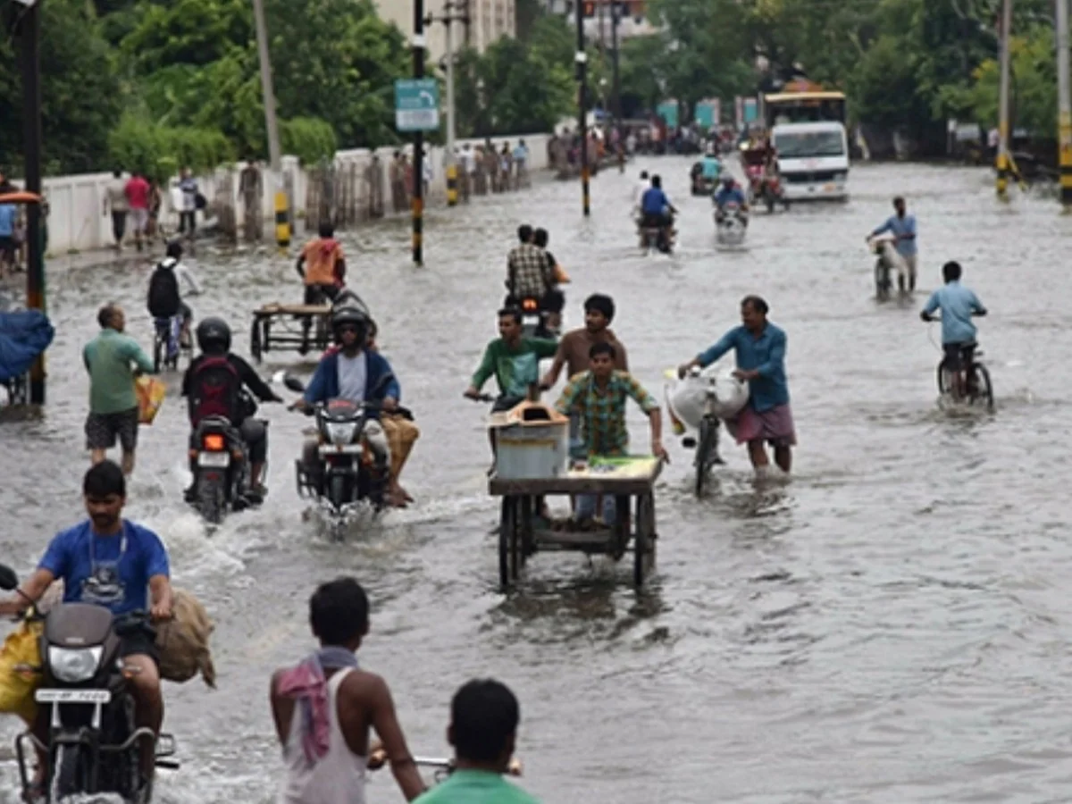Hindistan'da sel felaketi! Ölü sayısı 60'a yükseldi